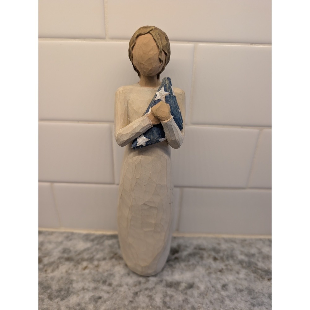 2004 Willow Tree Hero Angel Figurine by Demdaco